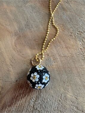 Hillberg & Berk Daisy Ball Necklace Black Large Sparkle Ball Floral Gold Tone